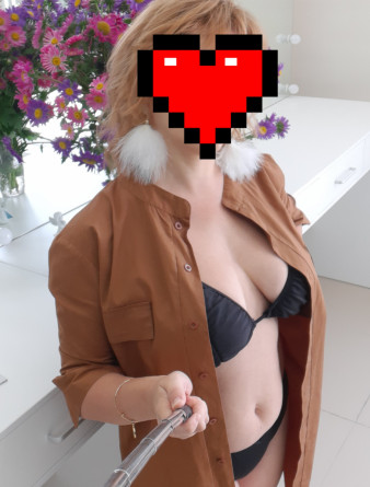 Девушка массажистка Ирина, салон Частный мастер Ирина