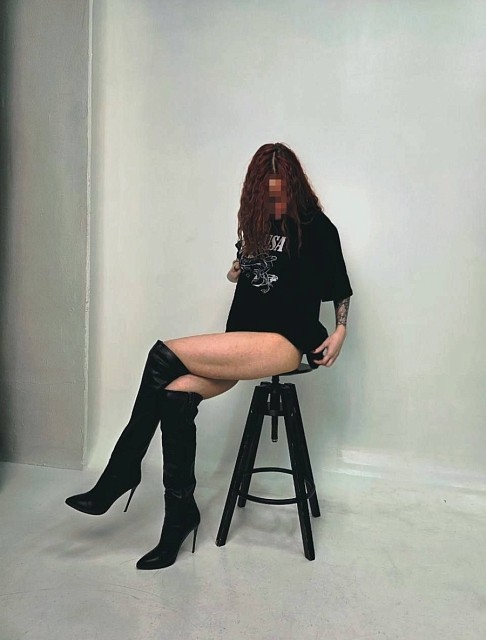 Девушка массажистка Наташа, салон Медуза